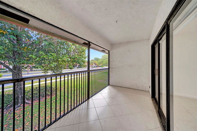 Building Photo - 204 Congressional Way