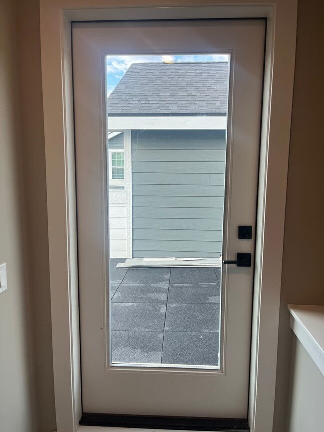 Building Photo - New Construction, 2 bed, 3 bath Row Home, with 2 car garage, fireplace, and rooftop deck!