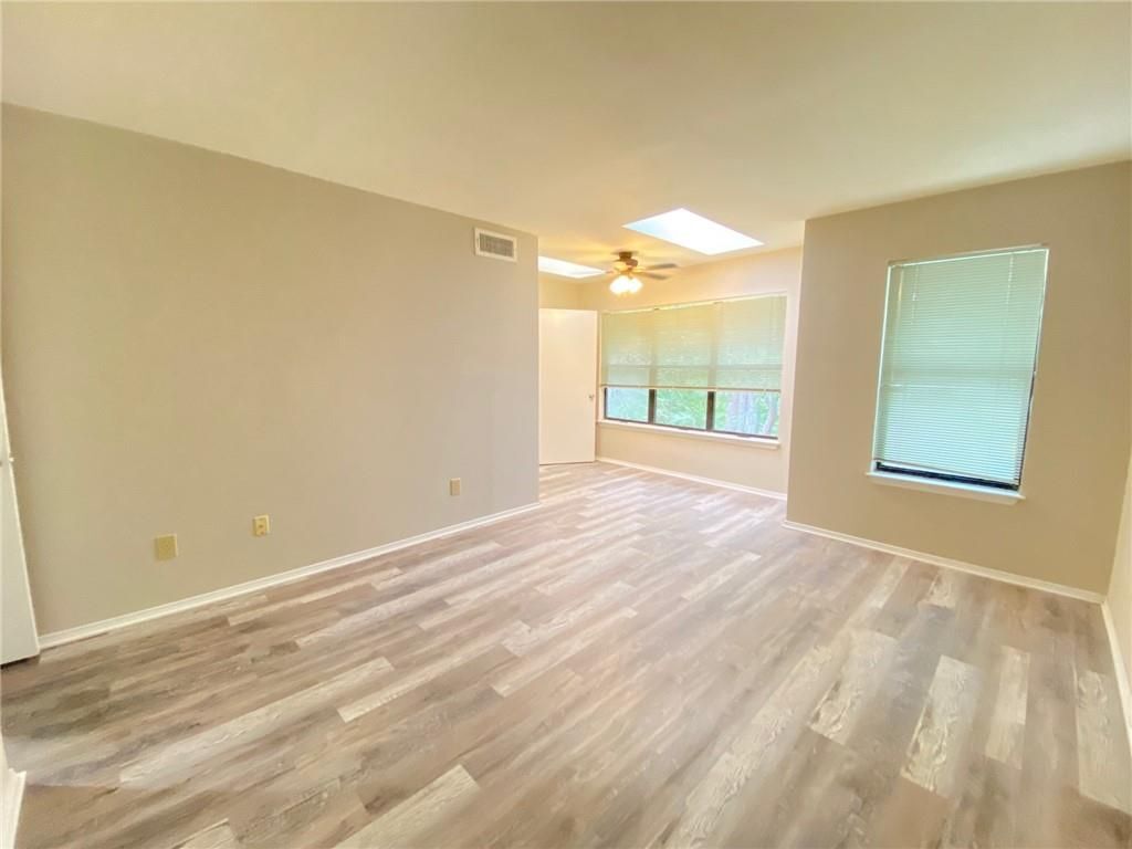 Building Photo - 1309 Old Hammond Chase