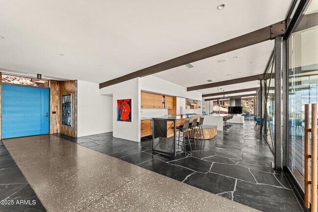 Building Photo - 4925 E Red Rock Dr
