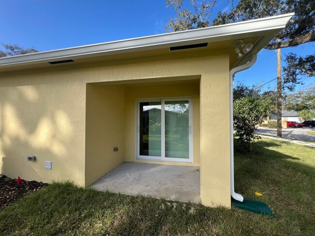 Building Photo - 2 Bedroom 2 Bath / New Construction