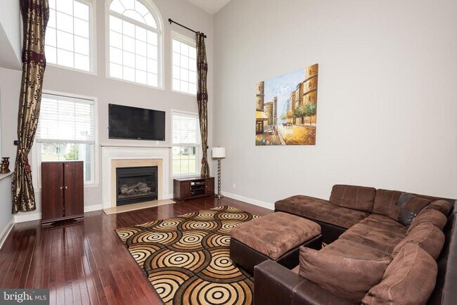 Building Photo - 2604 Rockledge Ct