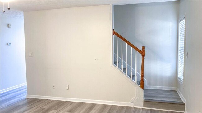 Building Photo - 570 Sterling Pointe Ct NW