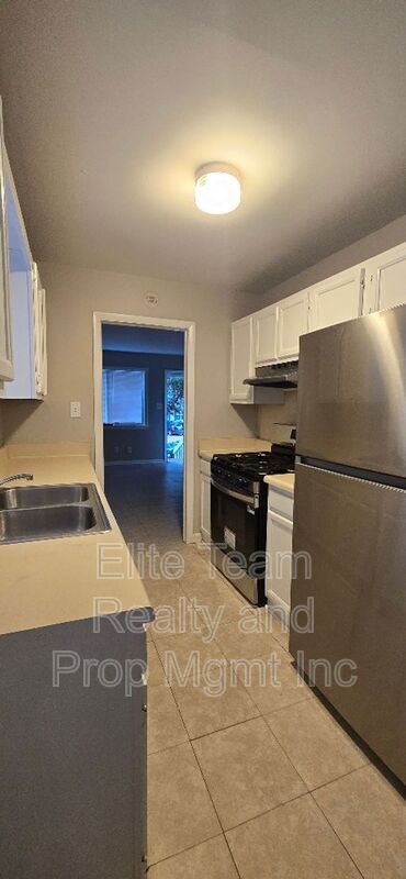 Building Photo - 1803 Darbrook Dr