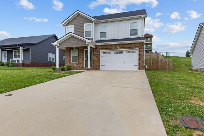 Building Photo - Move-In Special Available! Beautiful Home! Coming Soon!