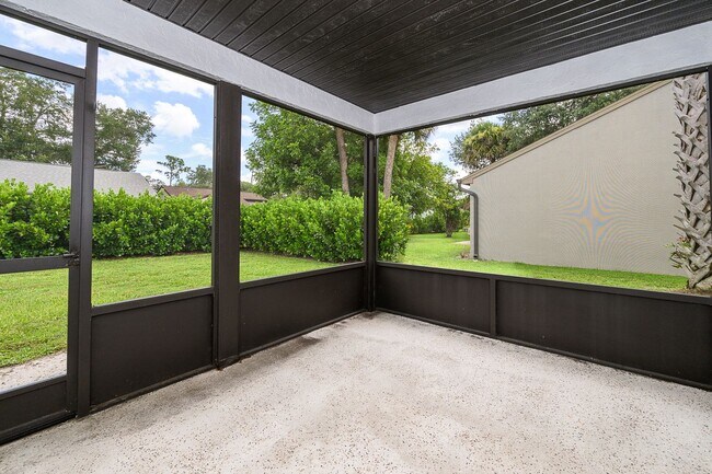 Building Photo - 19584 Carob Ct