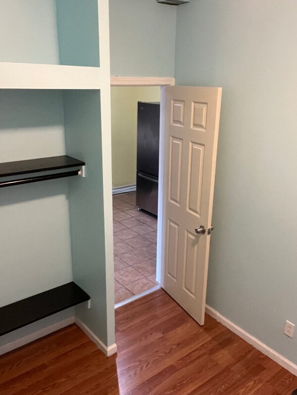 Building Photo - 1639 W 38th Pl