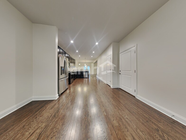 Building Photo - 1617 Silver Spur Ln