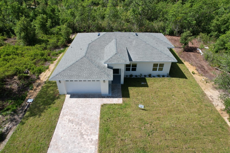 Building Photo - 8001 Leonardo St