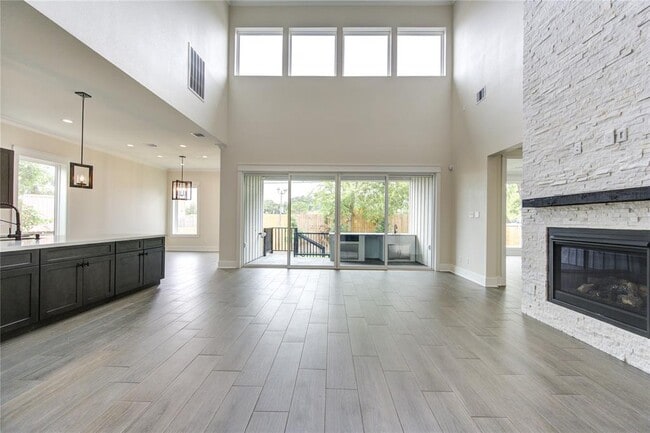 Building Photo - 2118 Nina Lee Ln