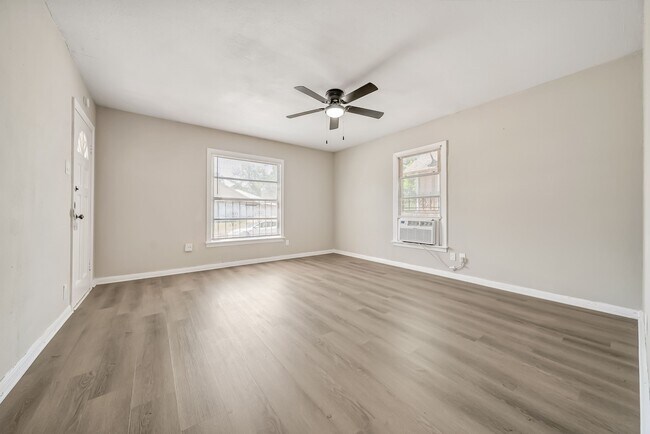 Building Photo - 2619 Nettleton St