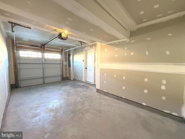 Building Photo - 63 Ogunquit Dr