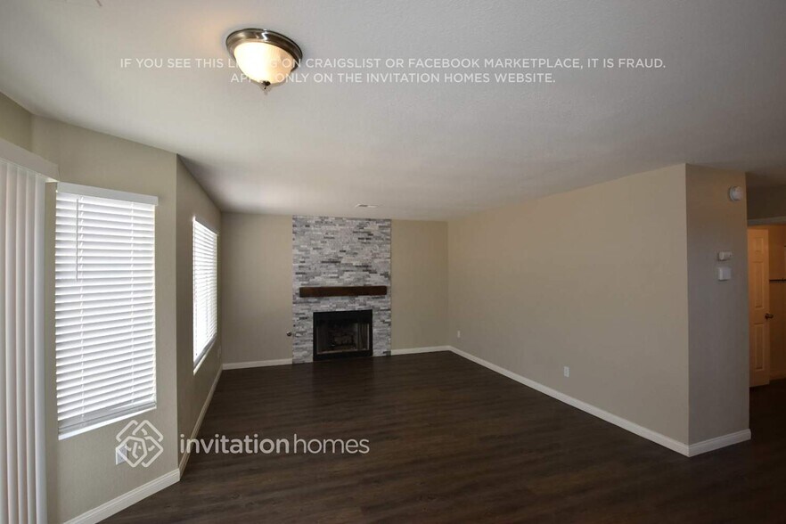 Building Photo - 6440 Silver Dawn Ln