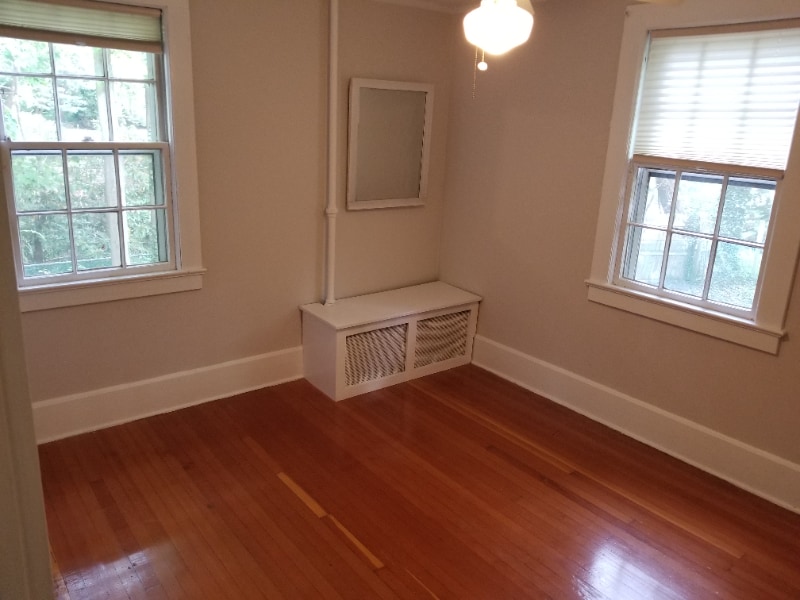 Building Photo - 126 Plainview Rd