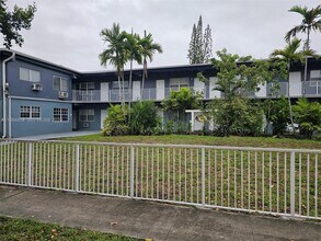 Building Photo - 16851 NE 21st Ave