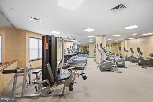 Building Photo - 11800 Sunset Hills Rd