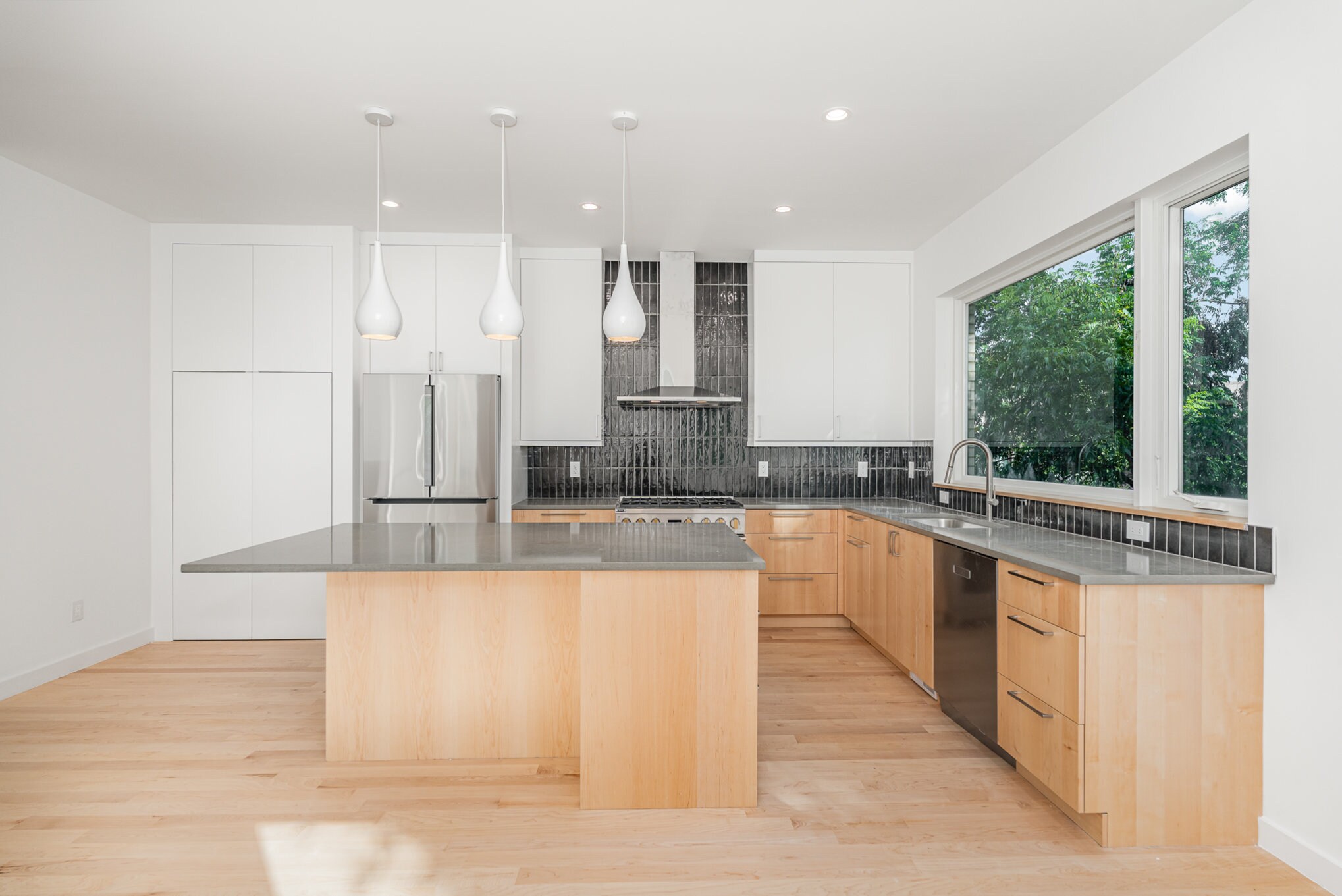 Building Photo - 515 W Lenoir St