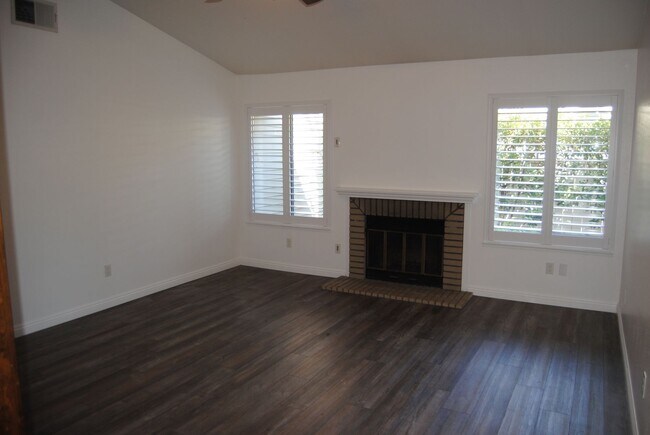 Building Photo - 8000 Kroll Way