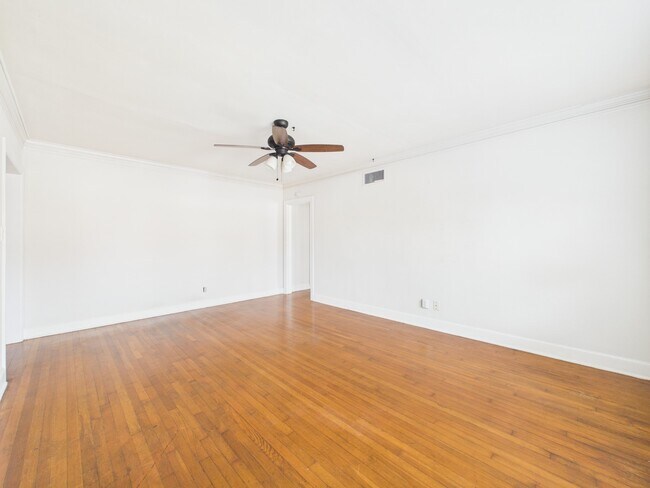 Building Photo - 1920 Richmond Ave.