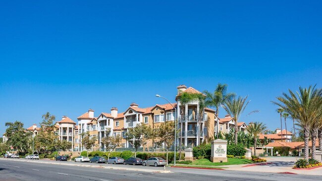 Building Photo - Corner condo in the highly desirable River Colony community!