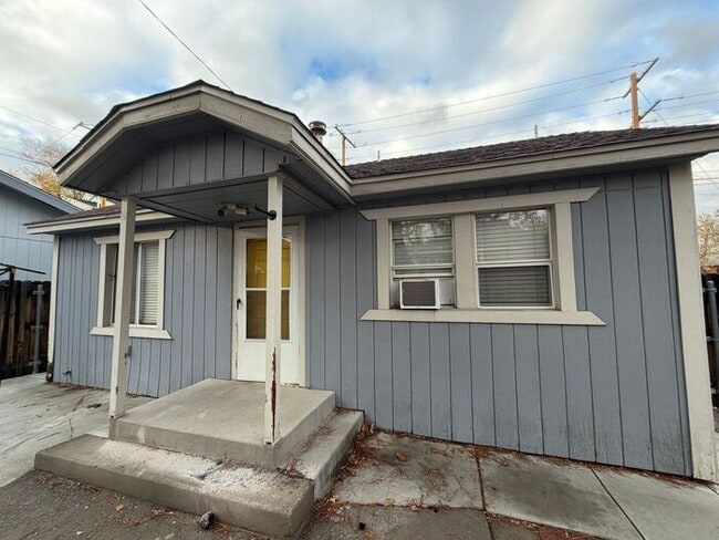 Building Photo - 339 Stewart St