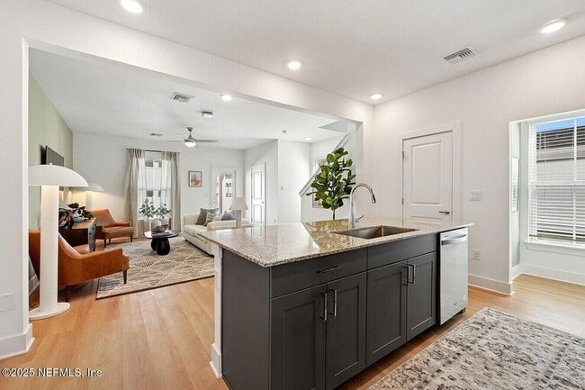 Building Photo - 3730 Dupont Ave