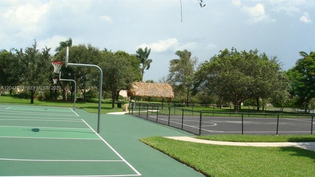 Building Photo - 4152 Pine Ridge Ln