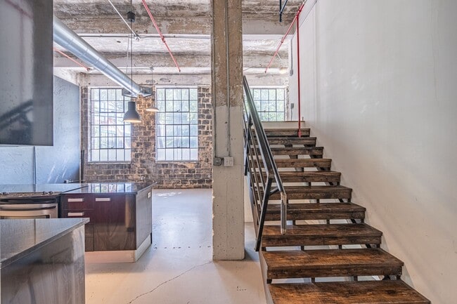 Building Photo - Authentic Loft Living w/ views of Ponce Ci...