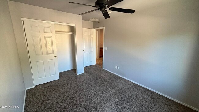 Building Photo - 14719 W Poinsettia Dr