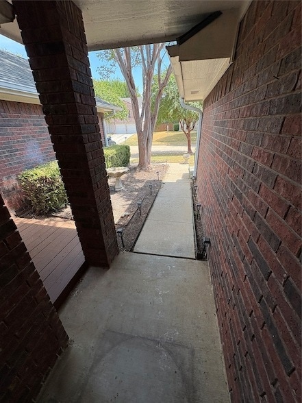 Building Photo - 2710 Vistaview Dr