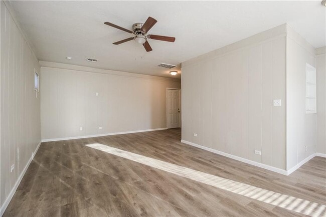 Building Photo - 1813 Ronald St