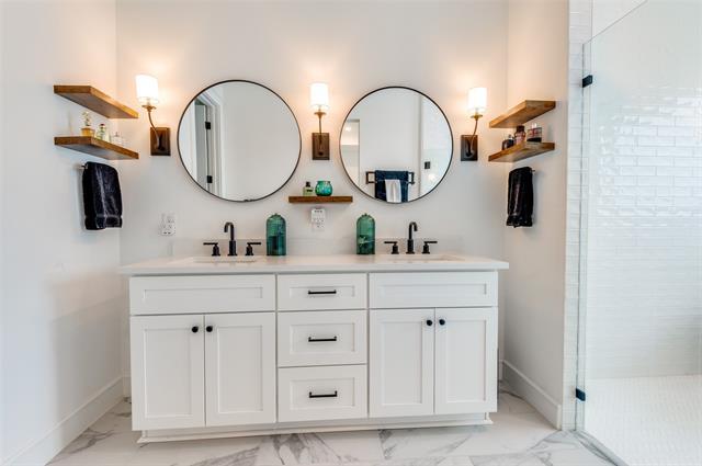 Building Photo - 2505 Liverpool Ln