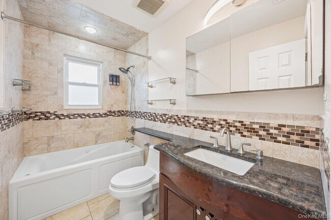 Building Photo - 2282 Baylis Ave