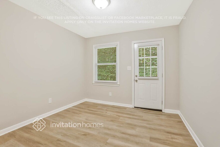 Building Photo - 415 Plainville Dr SW