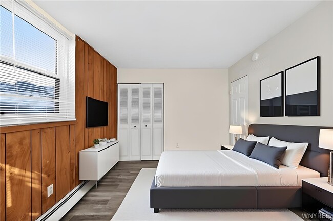 Building Photo - 127 Franklin St