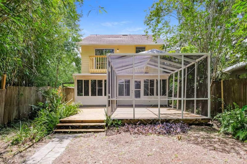 Building Photo - 123123 Woodleigh Ave