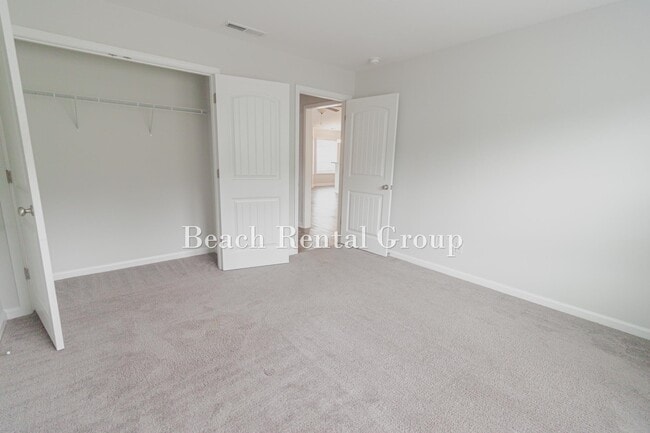 Building Photo - 3219 Merganser Dr
