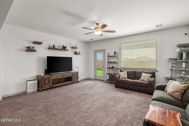 Building Photo - 908 Crystal Deer Dr