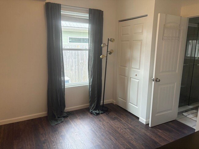 Building Photo - Partially Furnished Rental Walking Distance to Downtown Black Mountain!