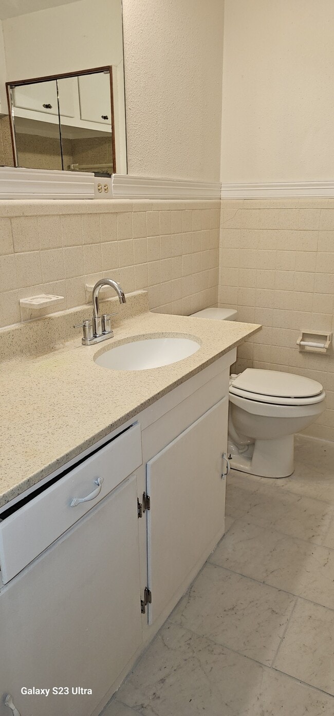 Building Photo - 1044 Mc Clendon St