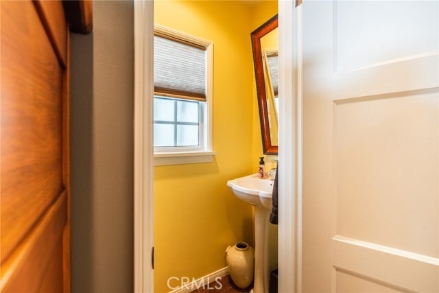 Building Photo - 1215 Oak Cir Dr