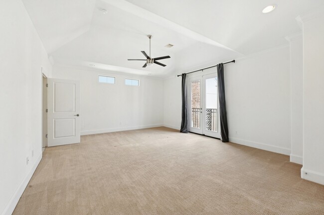 Building Photo - 5636 Kiam St