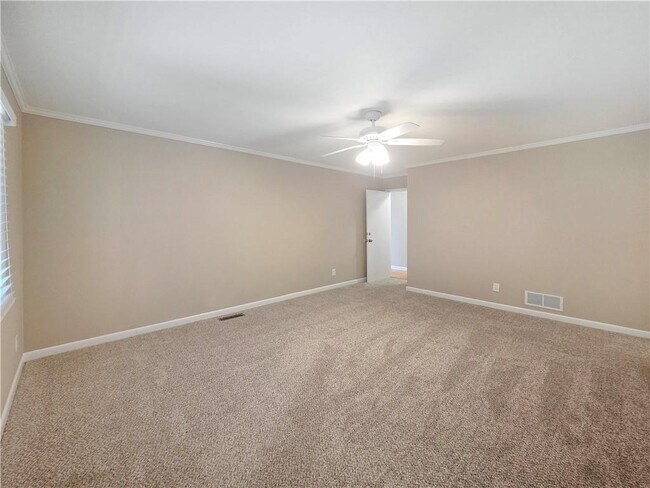 Building Photo - 1273 Murdock Rd