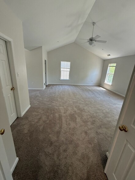 Primary Bedroom - 911 Lake Front Dr