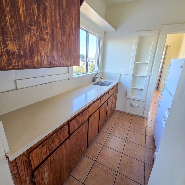 Building Photo - 5125 Bancroft Ave