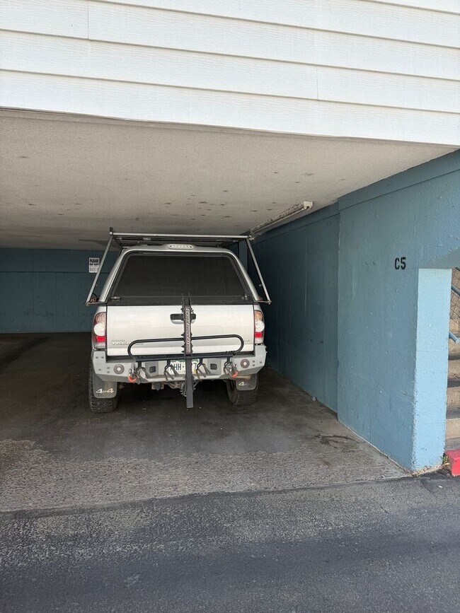 Building Photo - 1135 Florida Rd