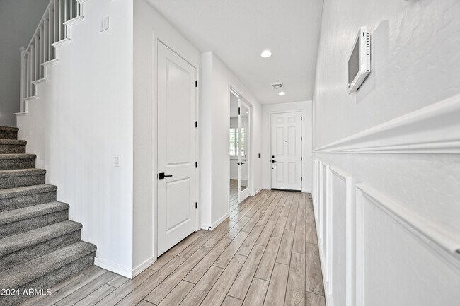 Building Photo - 13360 W Briles Rd