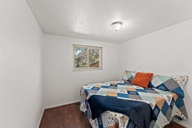 Building Photo - 4025 N Carefree Cir