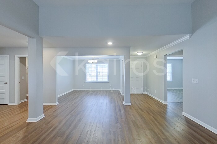 Building Photo - 203 Western Red Cedar Dr