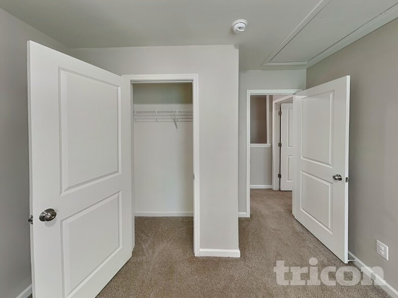 Building Photo - 1424 Henry David Ct